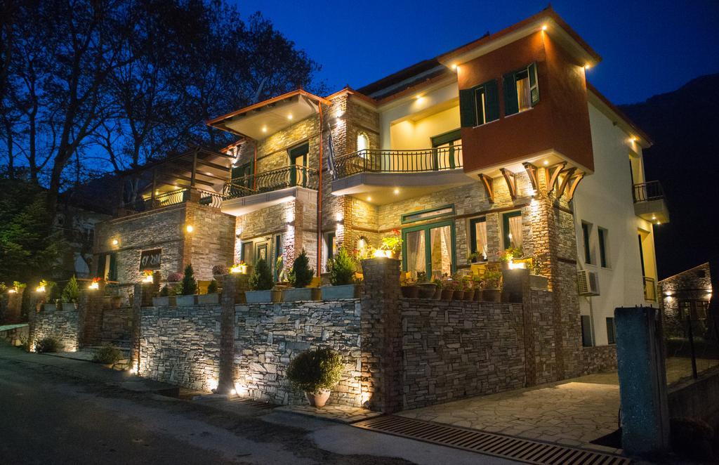 Evzin Hotel Loutraki  Exterior photo